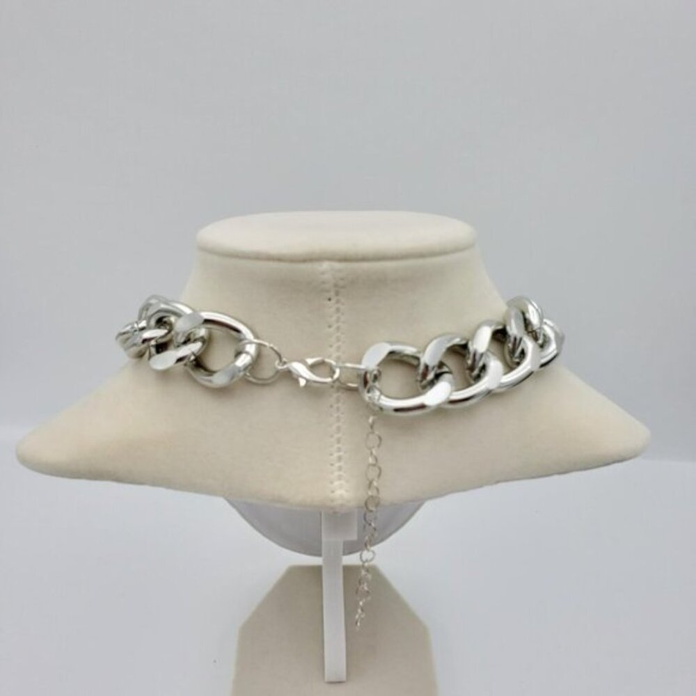 Stainless Steel Silver-Plated Necklace with Authentic Louis Vuitton Padlock - Picture 4 of 10